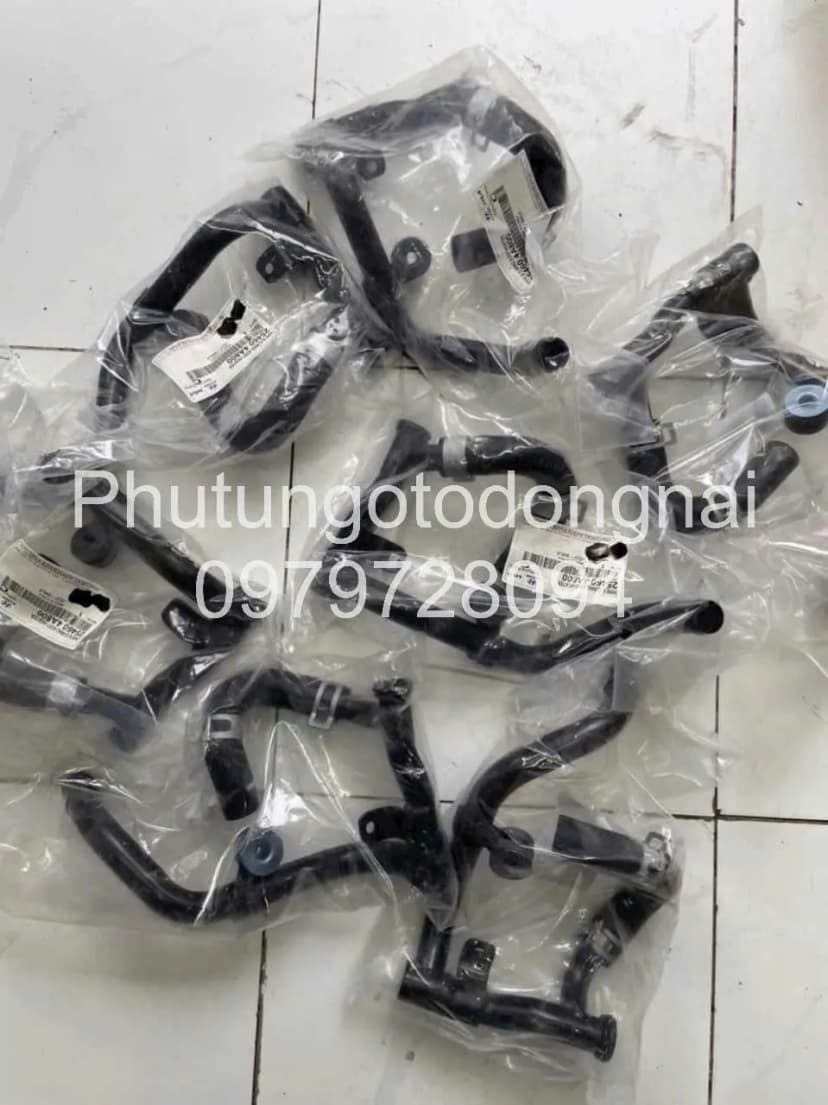 Phụ kiện 254604A800 ống nước vào két làm mát nhớt (sương hàn)