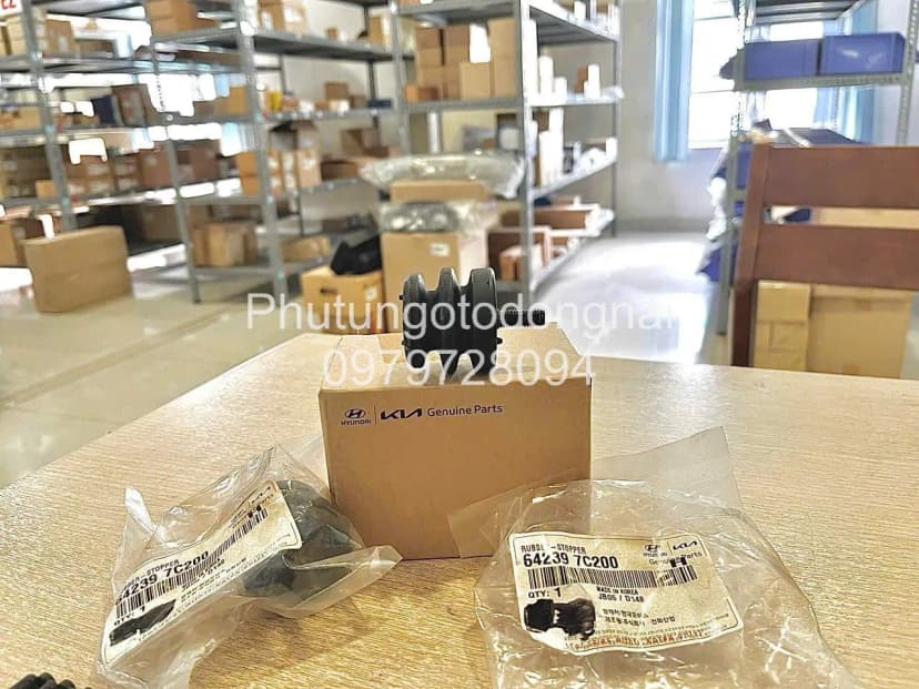 Phụ kiện 642397C200 cao su giới hạn đòn gánh trước cabin